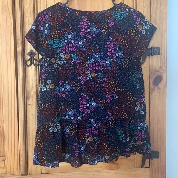 ***** 5 for $25 A.n.a. Multicolor Floral Print Blouse With Flounce At Hem - Picture 4 of 5